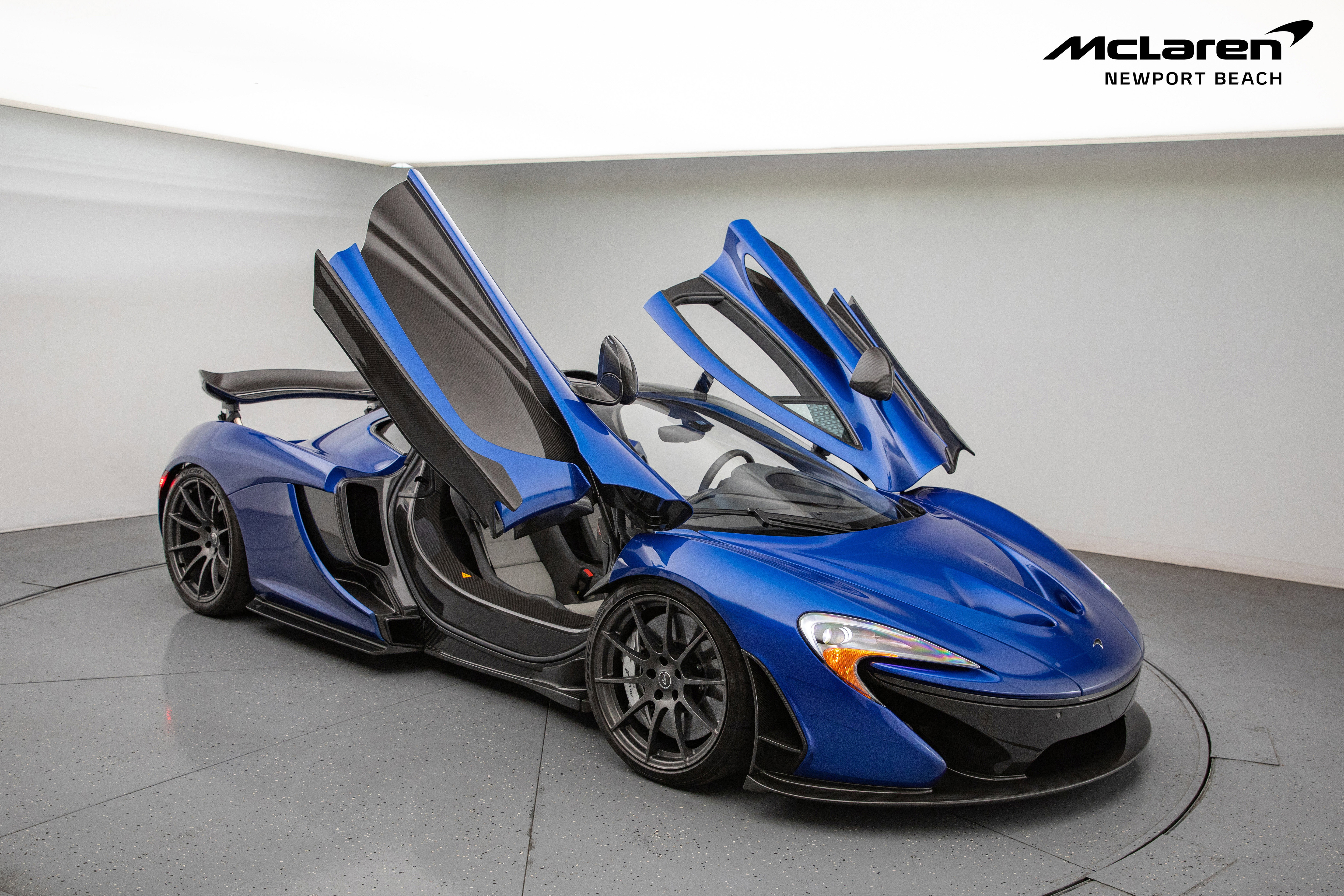 Used 2014 McLaren P1 photo 35