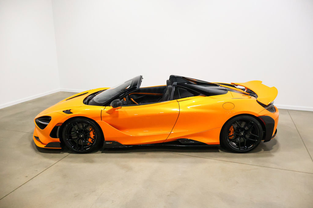 Used 2022 McLaren 765LT photo 12