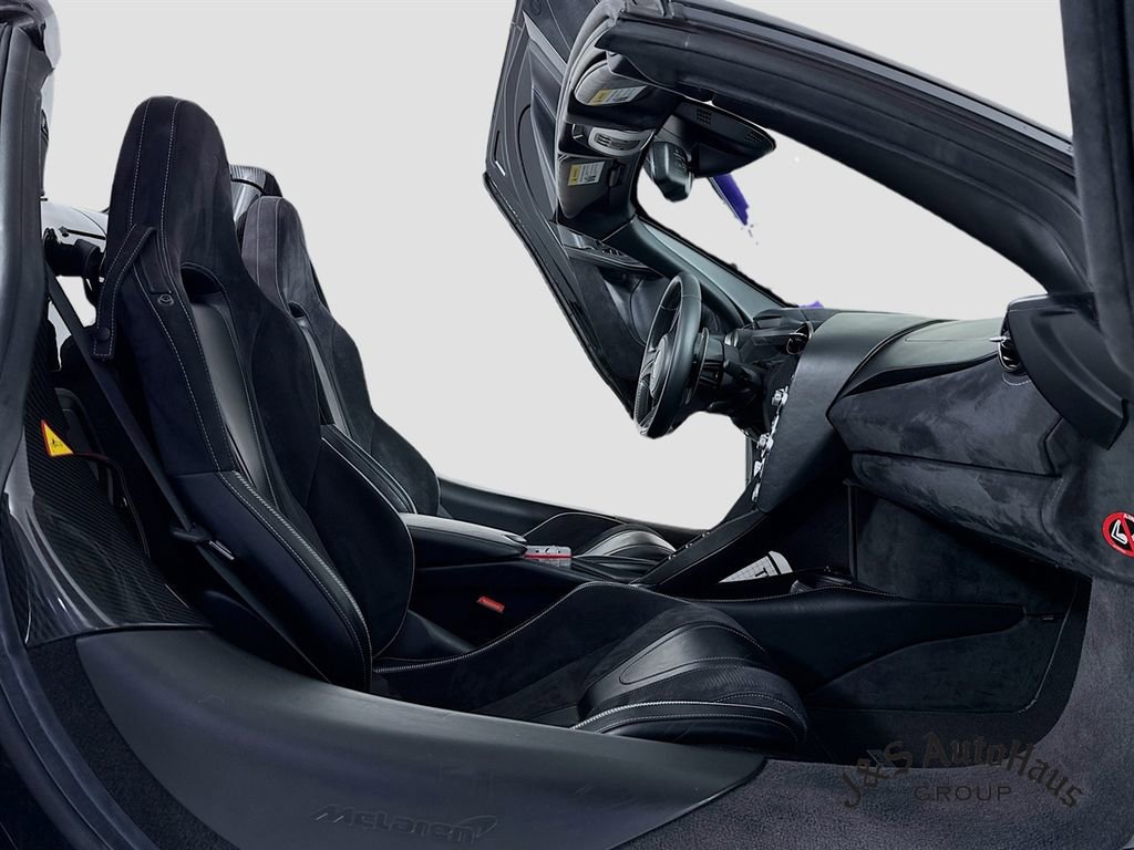 Used 2020 McLaren 720S Performance photo 35