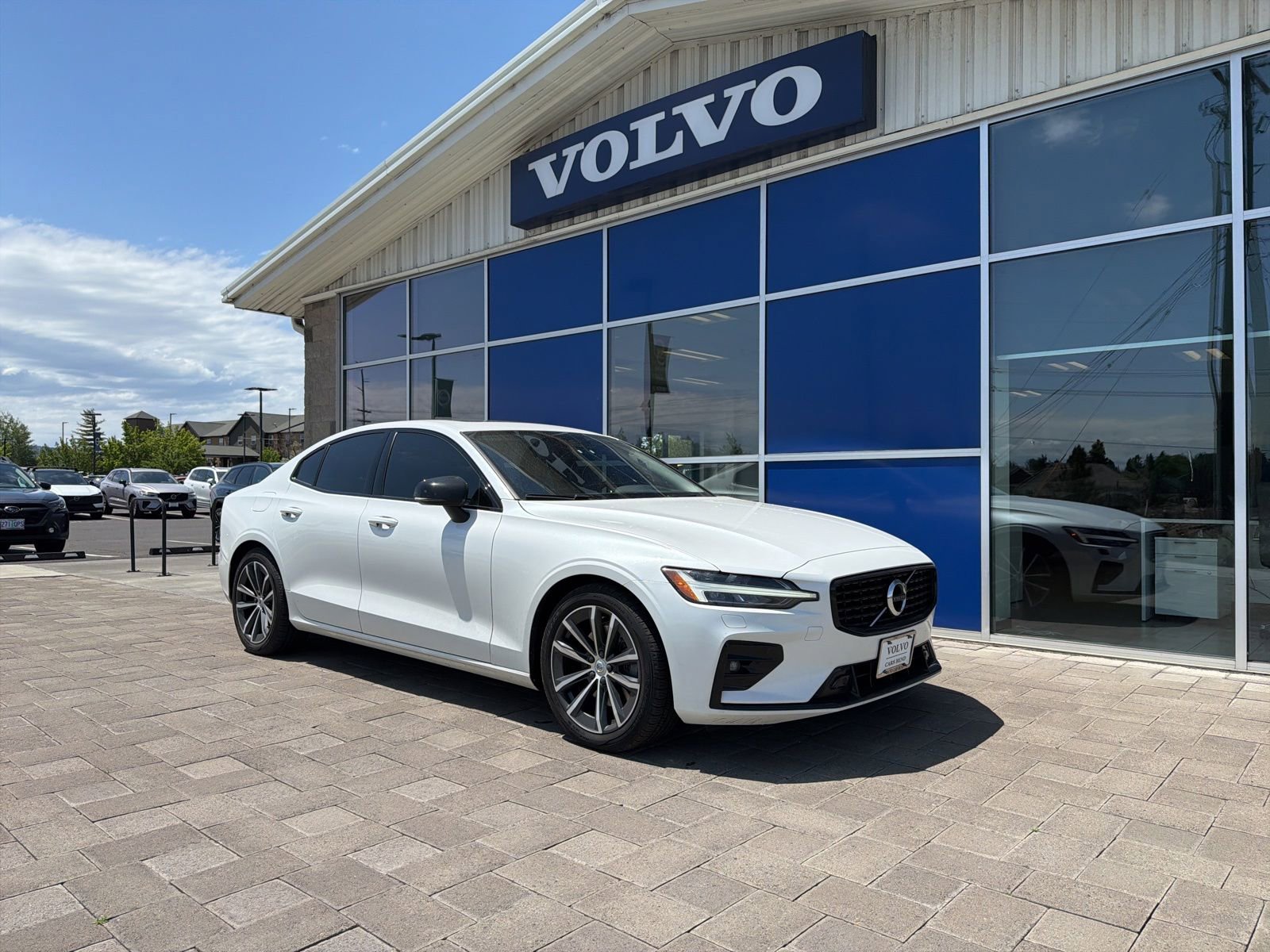 Used 2022 Volvo S60 B5 Momentum w/ Premium Package