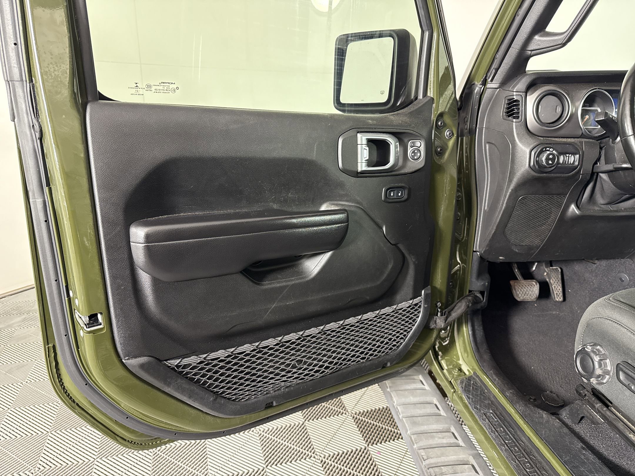 2021 Jeep Gladiator Willys