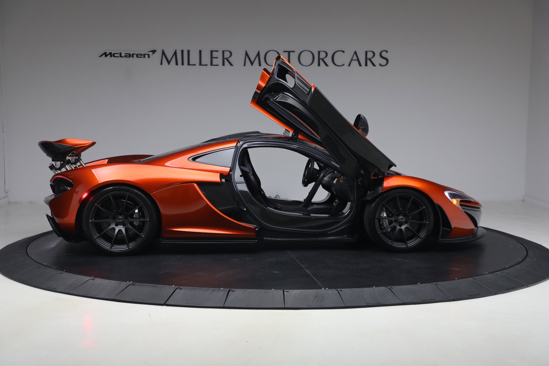 Used 2015 McLaren P1 photo 19