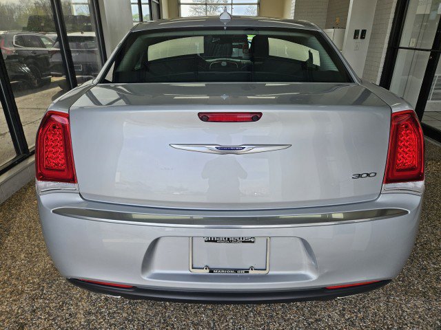 2019 Chrysler 300 Touring