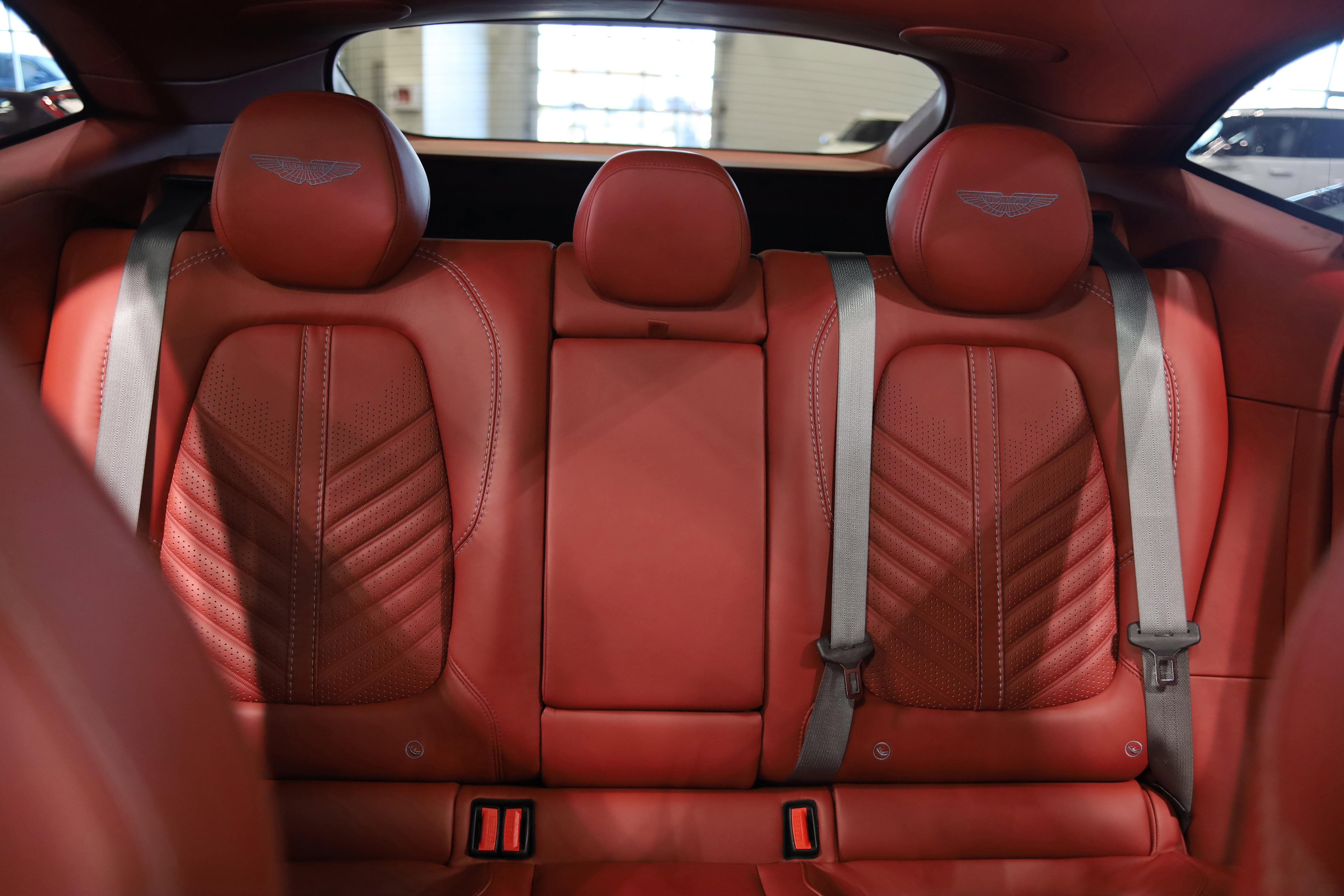 2023 Aston Martin DBX 707