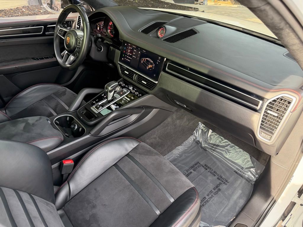 2023 Porsche Cayenne GTS
