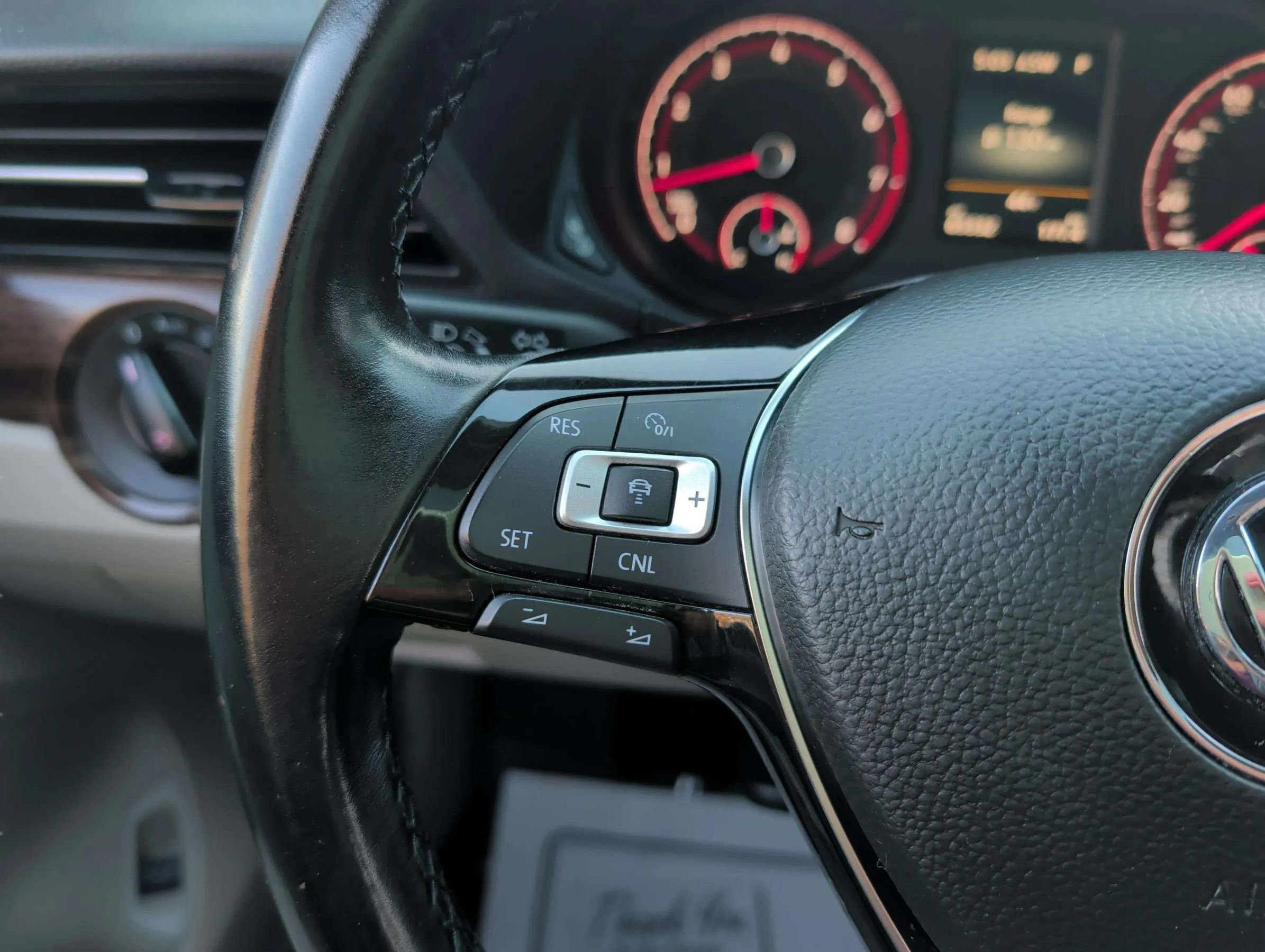 2020 Volkswagen Passat 2.0T SEL