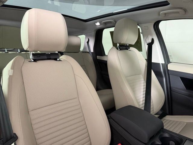 2025 Land Rover Discovery Sport S