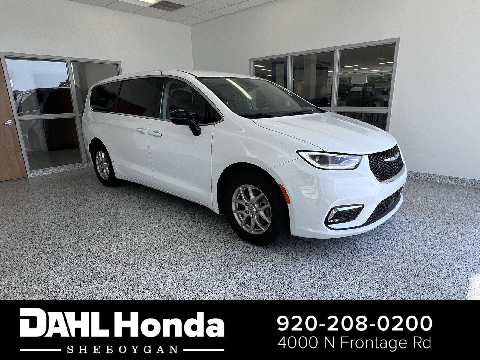 Used 2024 Chrysler Pacifica Touring-L