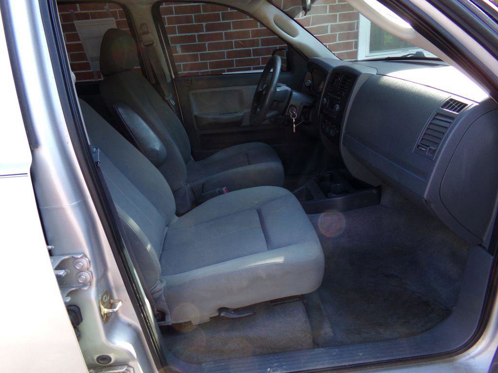 2006 Dodge Dakota ST