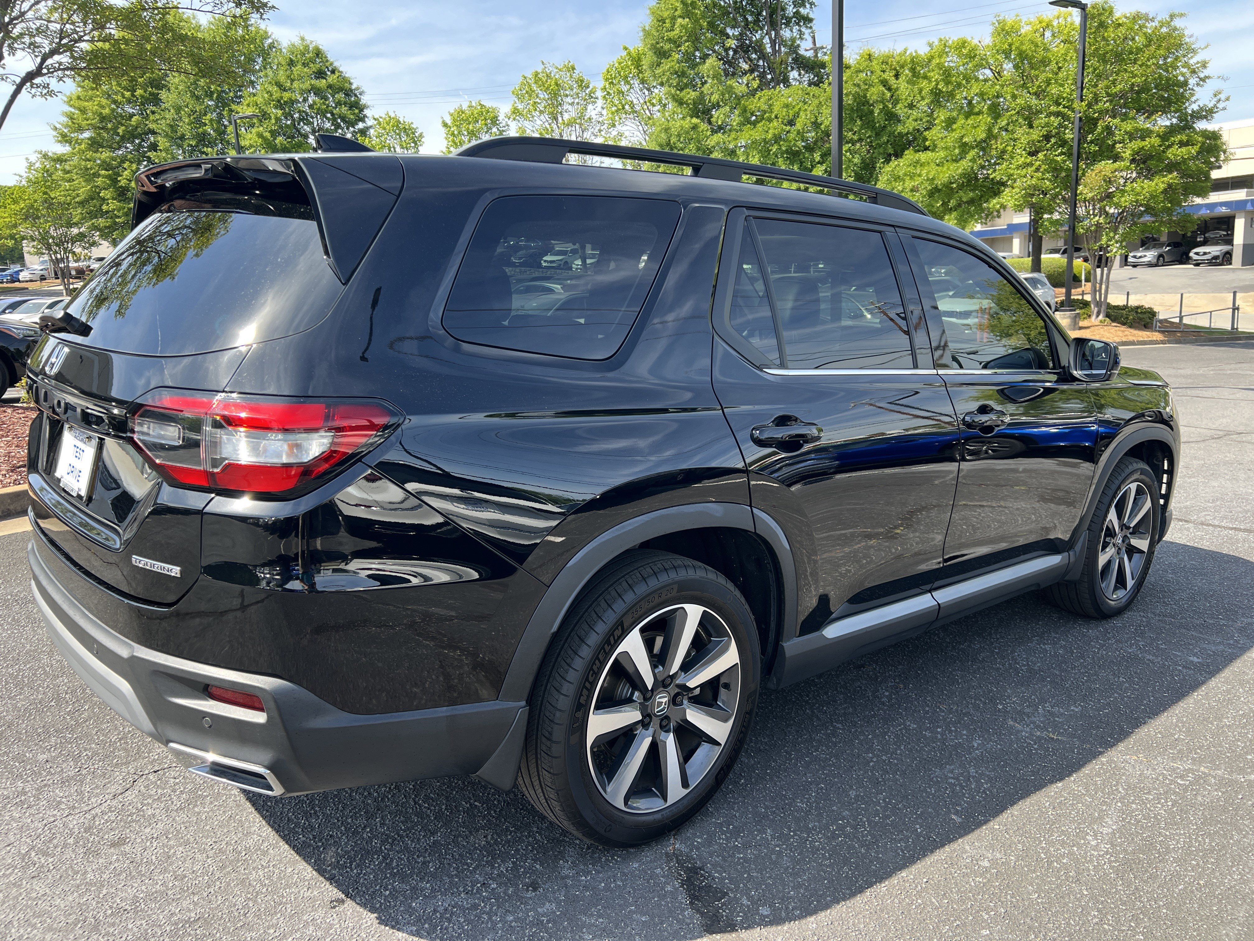 2023 Honda Pilot Touring