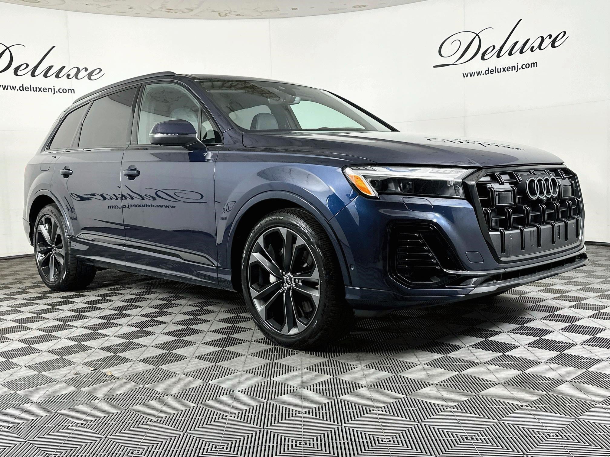 Used 2025 Audi Q7 3.0T Prestige