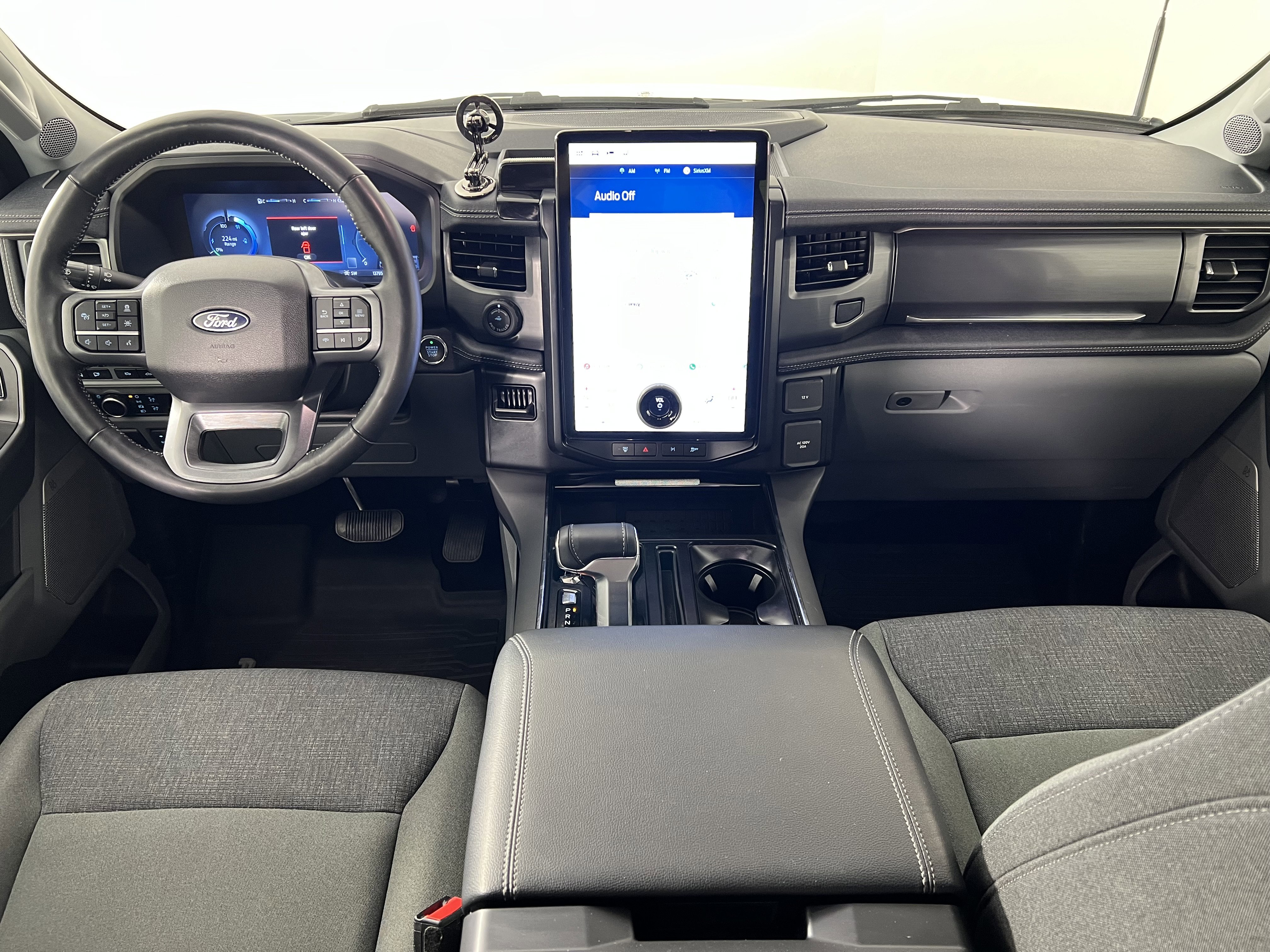 2024 Ford F150 Lightning Flash