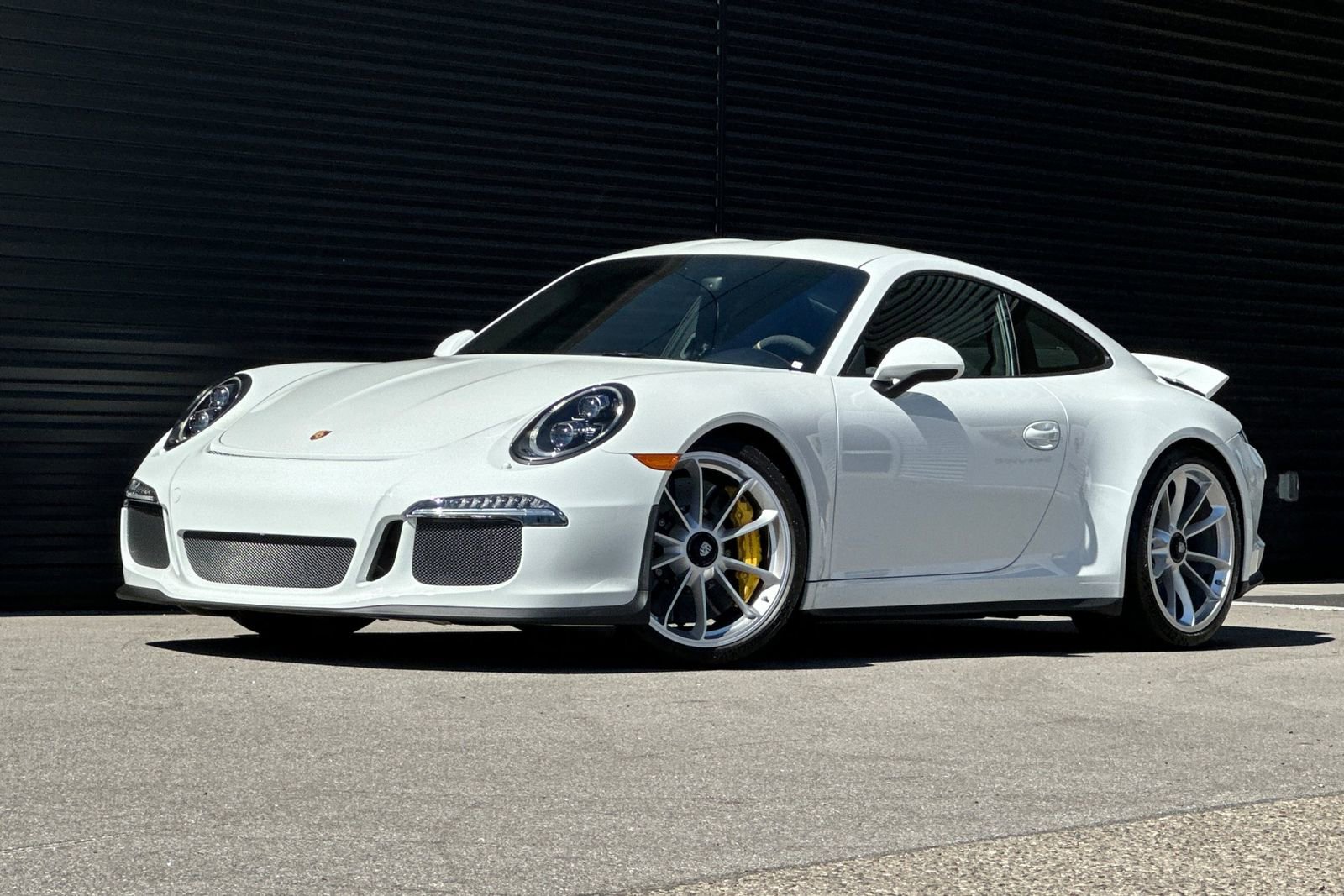 Certified 2016 Porsche 911 R