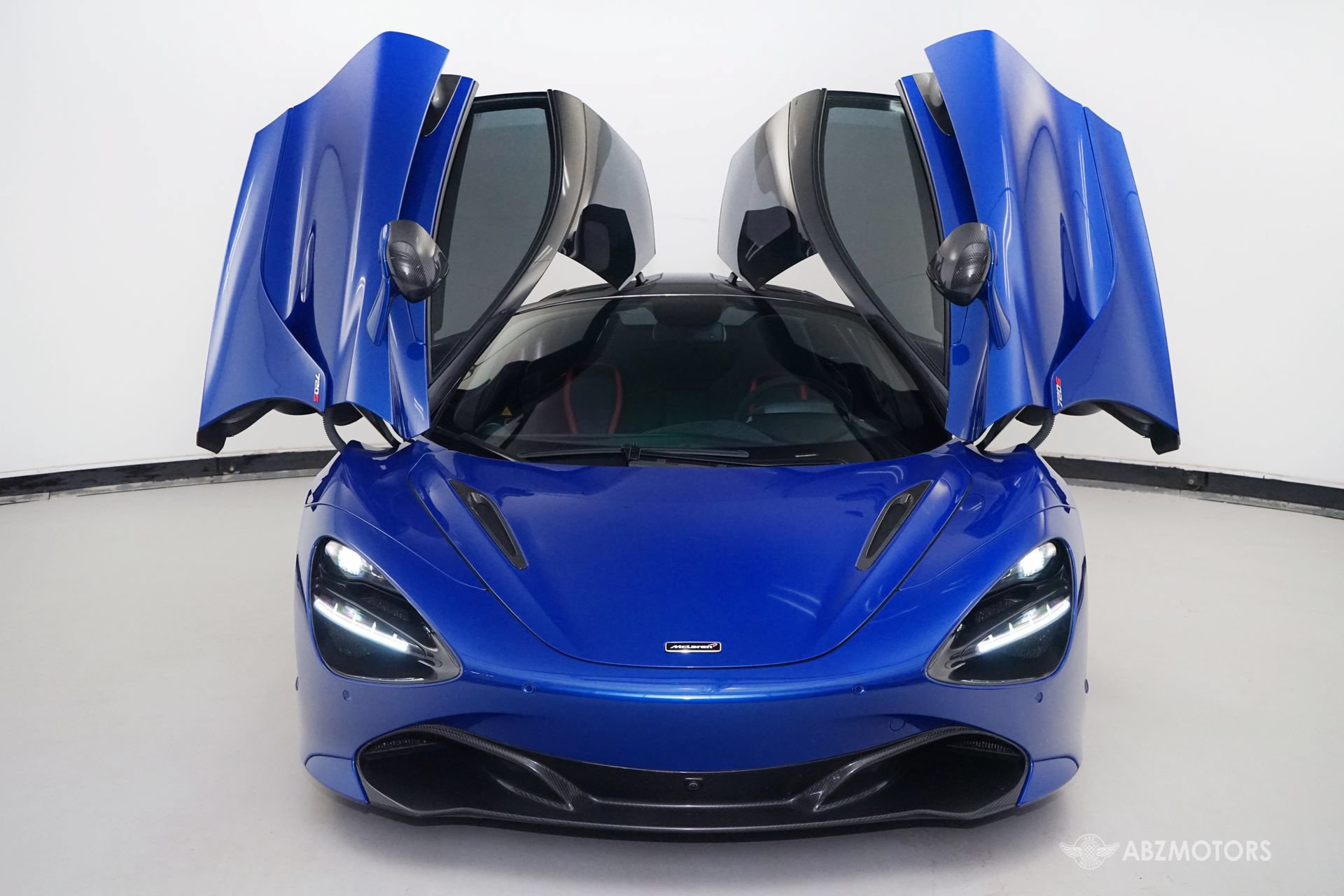 Used 2018 McLaren 720S Performance photo 3