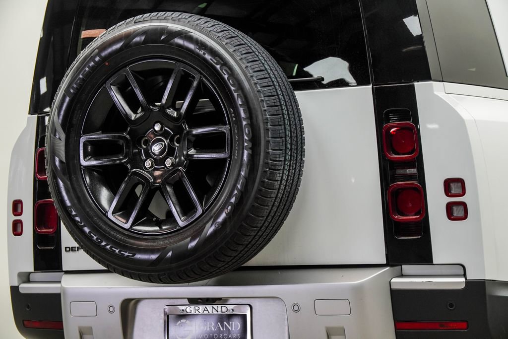 2025 Land Rover Defender 110 S