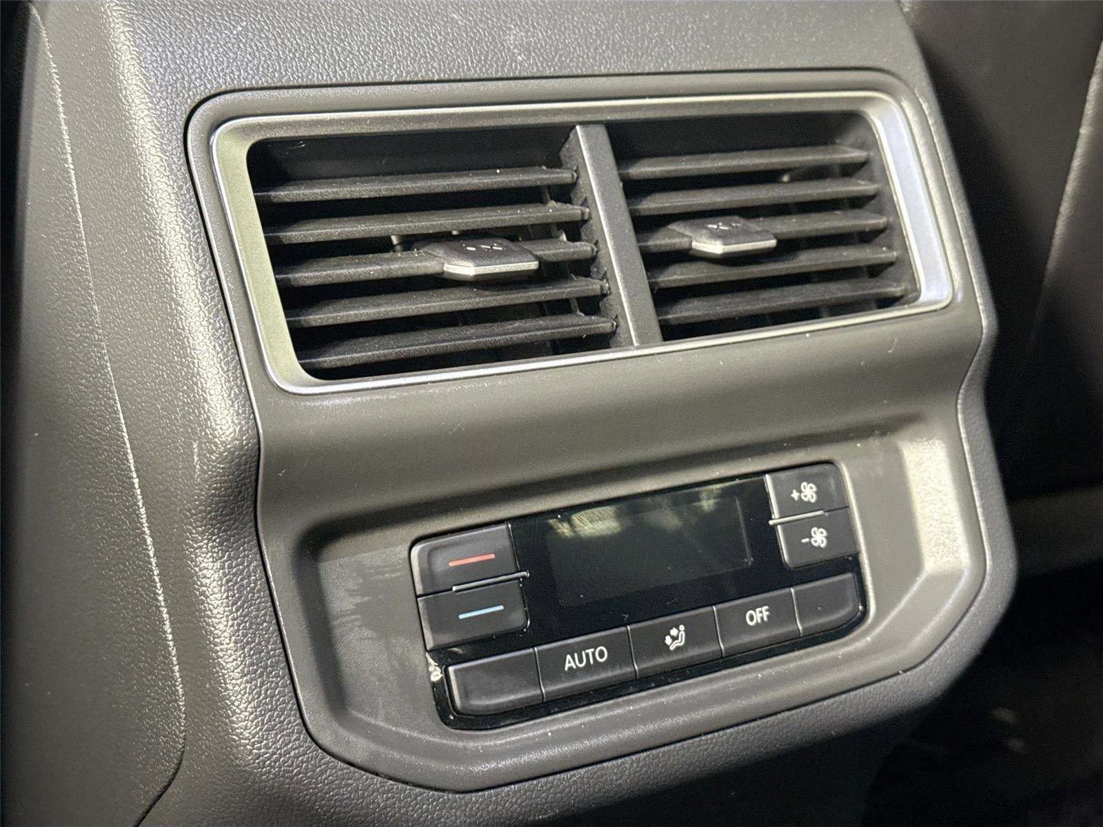 2024 Volkswagen Atlas SE