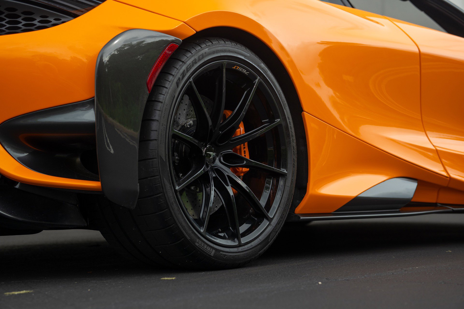 Used 2021 McLaren 765LT photo 17