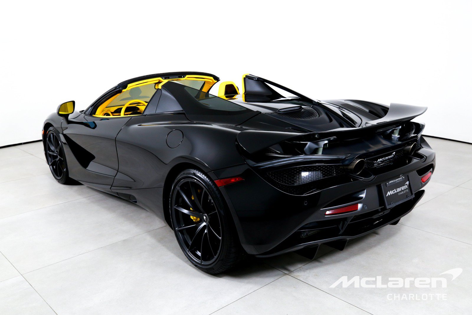 Used 2022 McLaren 720S Spider photo 8
