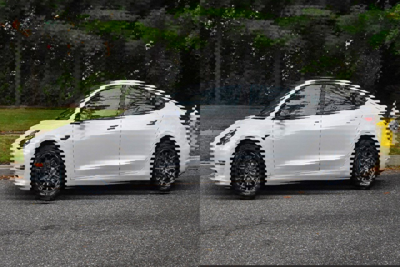 2023 Tesla Model 3 Standard Range
