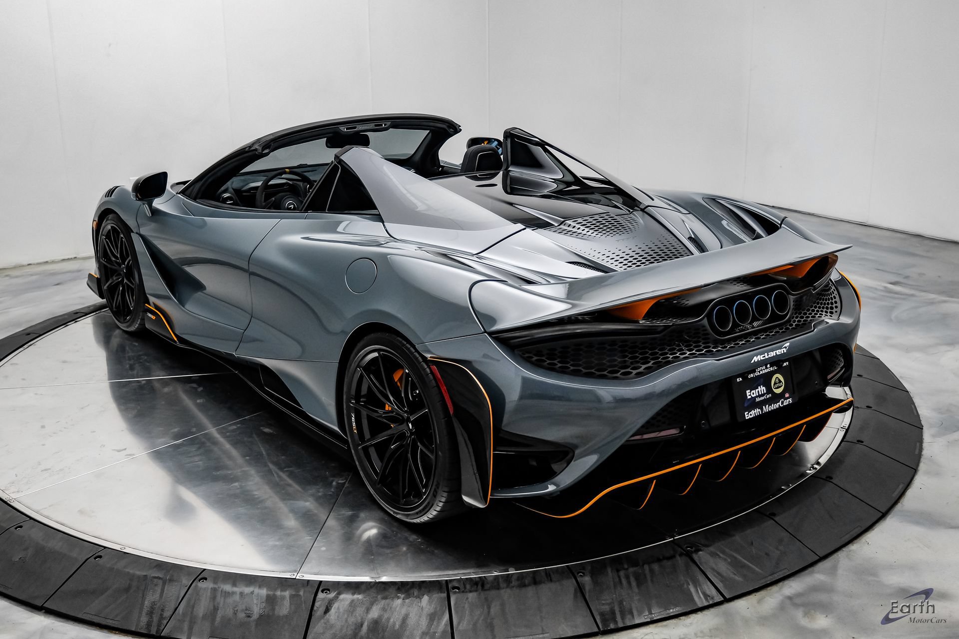 Used 2022 McLaren 765LT photo 15