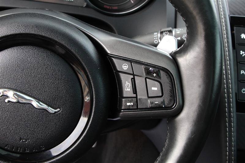 2016 Jaguar F-TYPE R