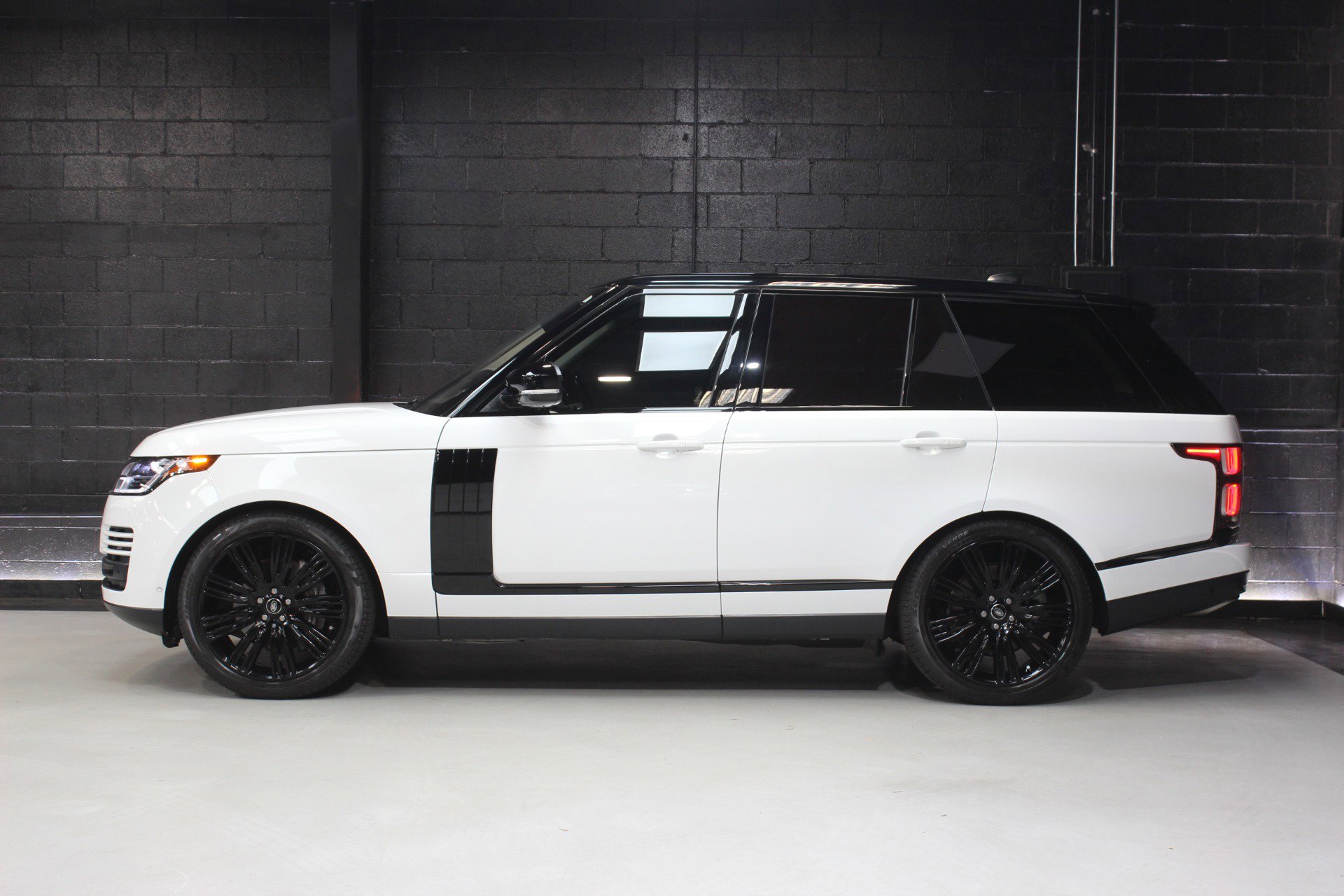 2021 Land Rover Range Rover Westminster Edition