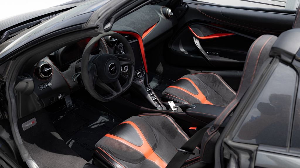 Used 2020 McLaren 720S Performance photo 31