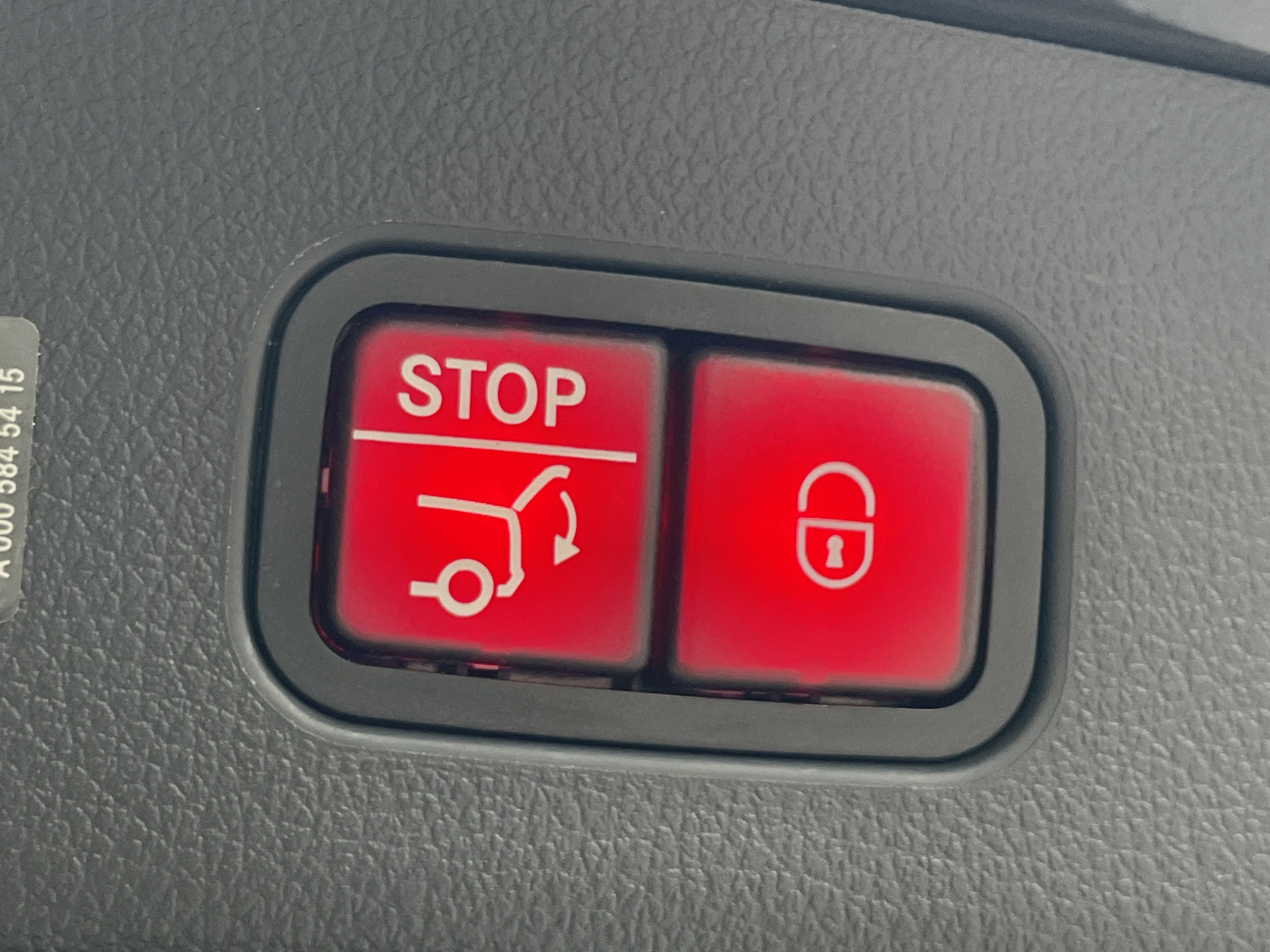 2025 Mercedes-Benz GLC 300