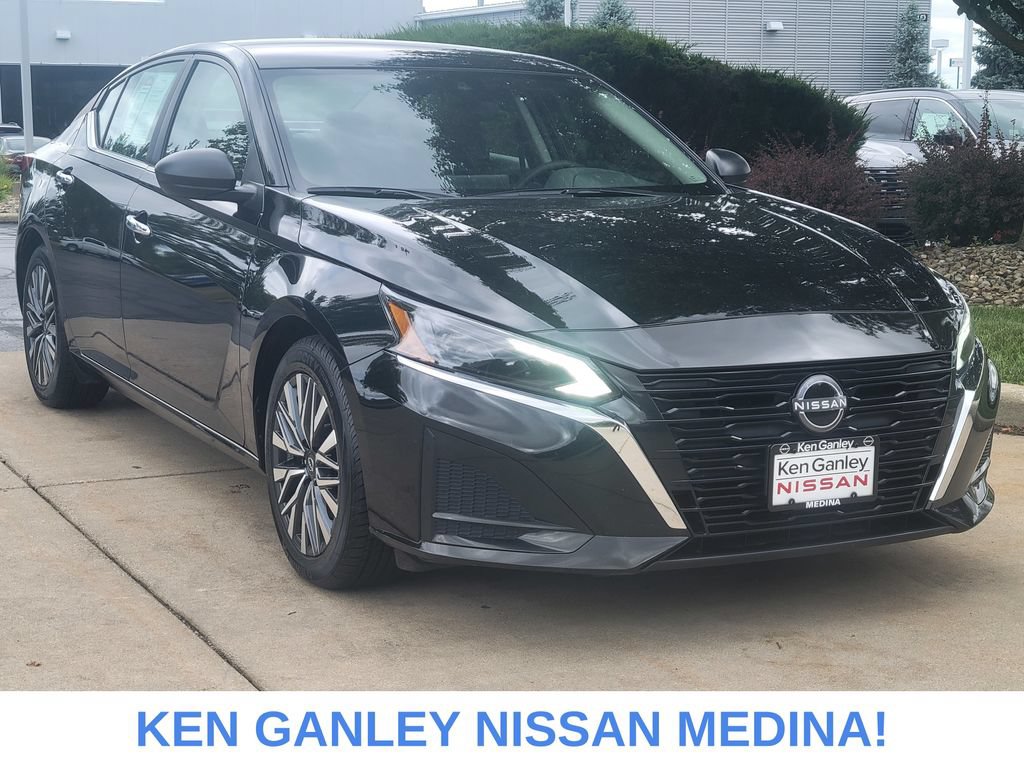 Certified 2025 Nissan Altima 2.5 SV