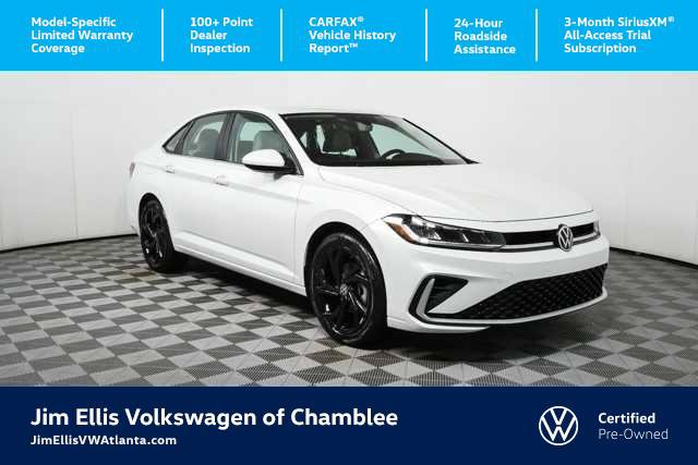 Certified 2025 Volkswagen Jetta SE w/ Black Wheel Package