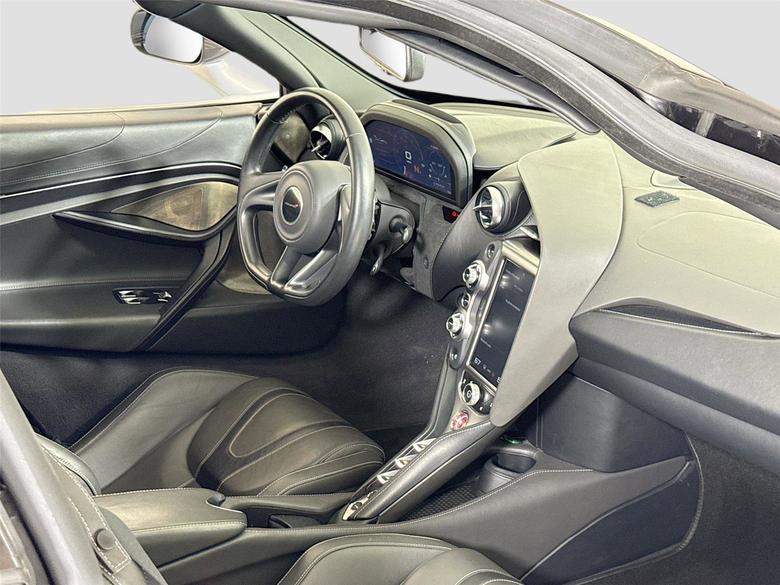 Used 2018 McLaren 720S photo 25