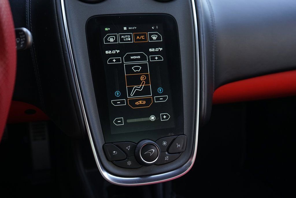 Used 2020 McLaren 600LT Spider photo 19