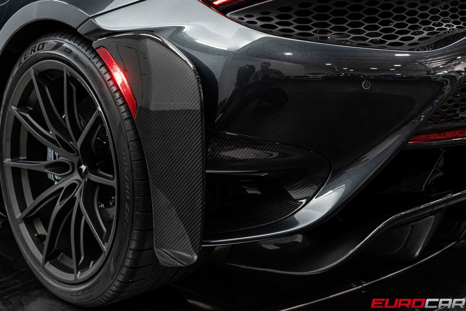 Used 2021 McLaren 765LT photo 30