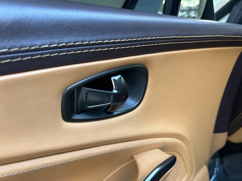 2021 Aston Martin DBX