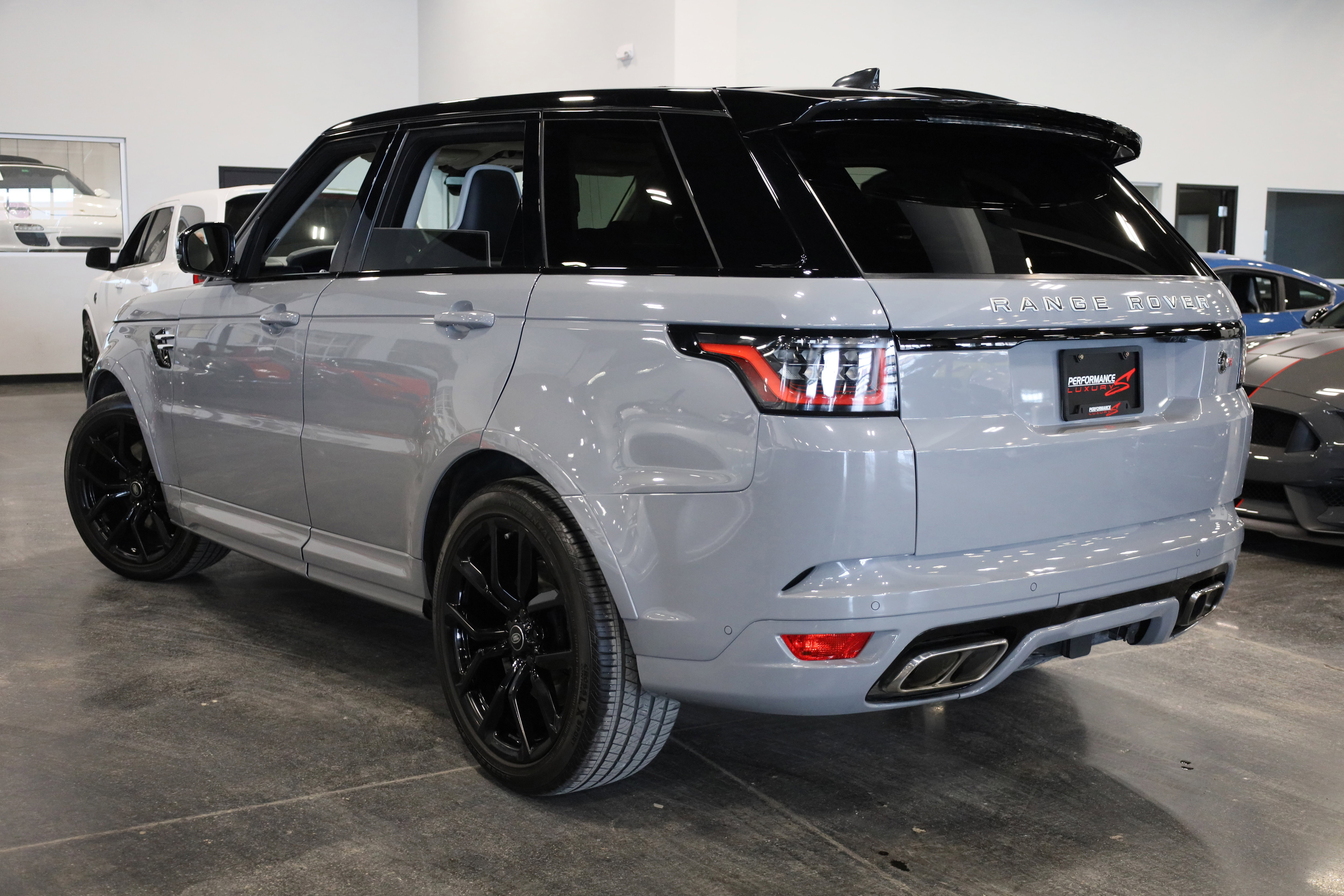 2022 Land Rover Range Rover Sport SVR Carbon Edition