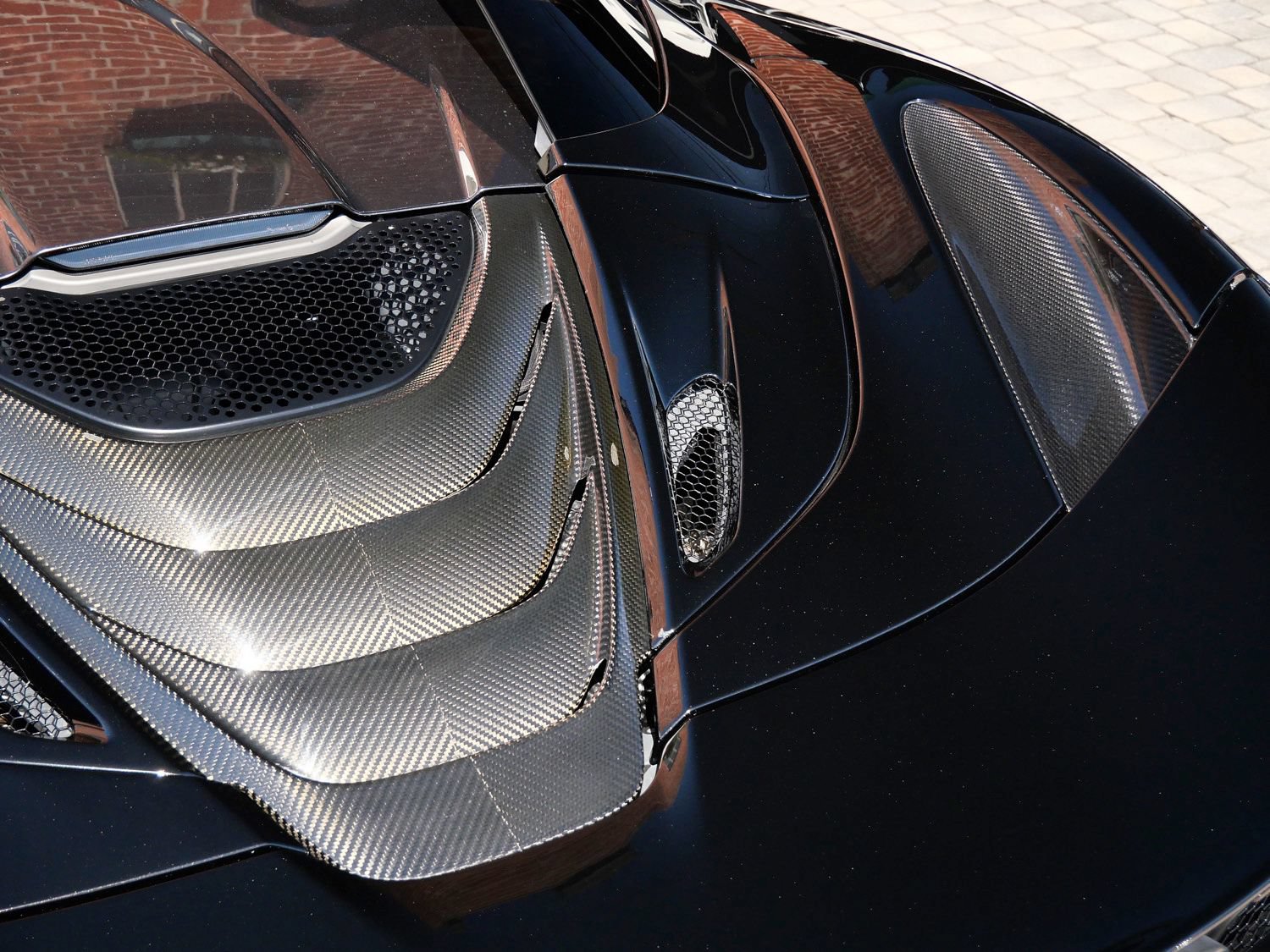 Used 2019 McLaren 720S Performance photo 15