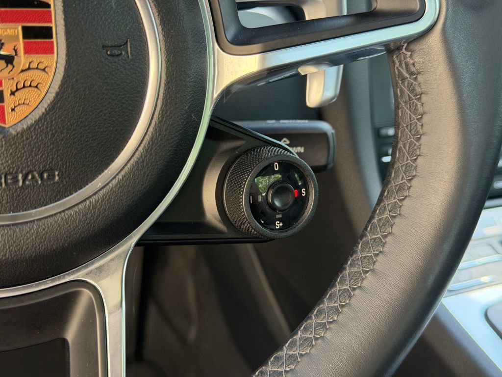 2017 Porsche 911 Carrera