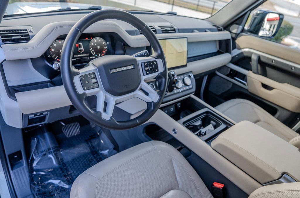 2024 Land Rover Defender 130 S