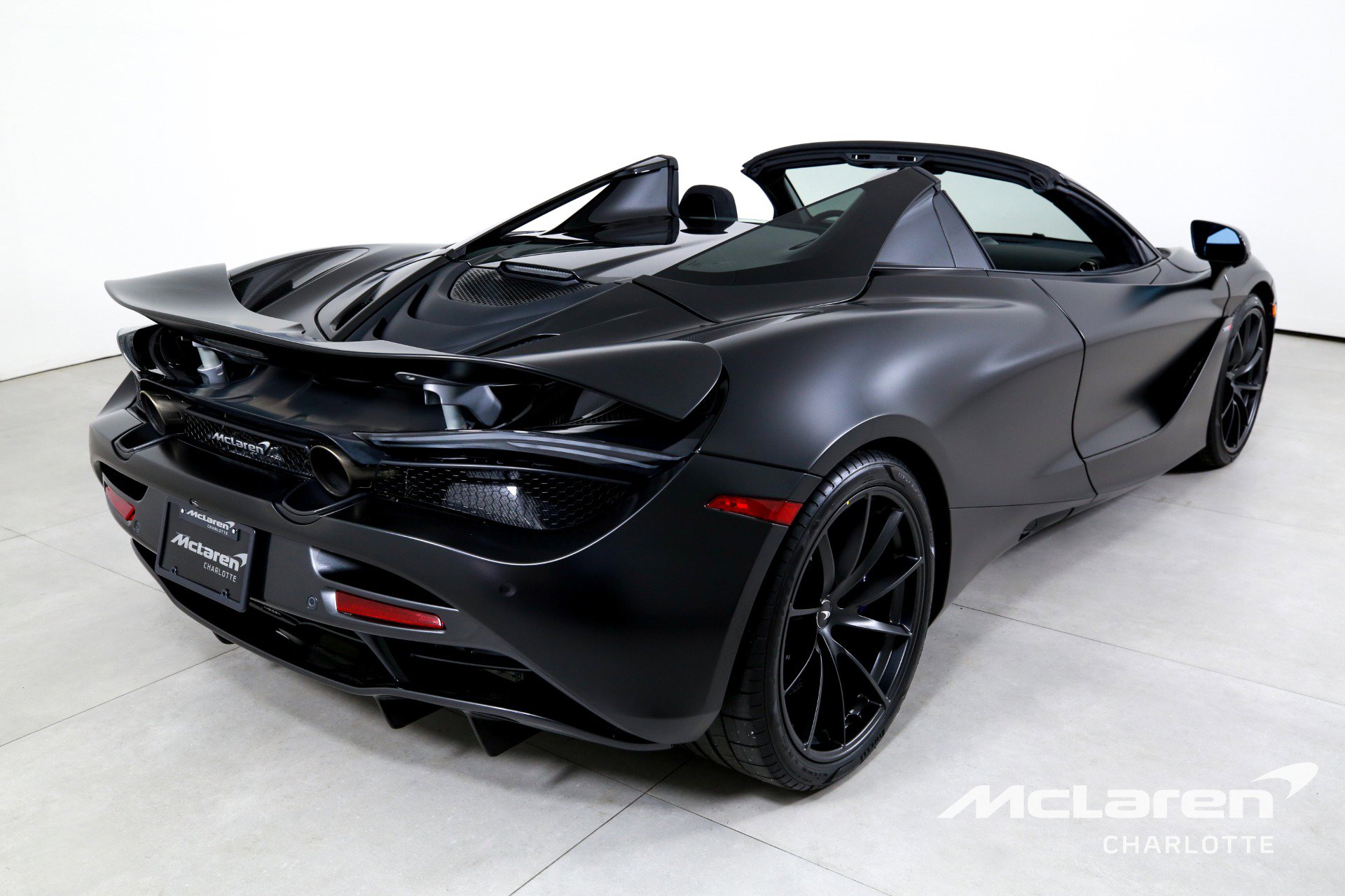 Used 2022 McLaren 720S Spider photo 10
