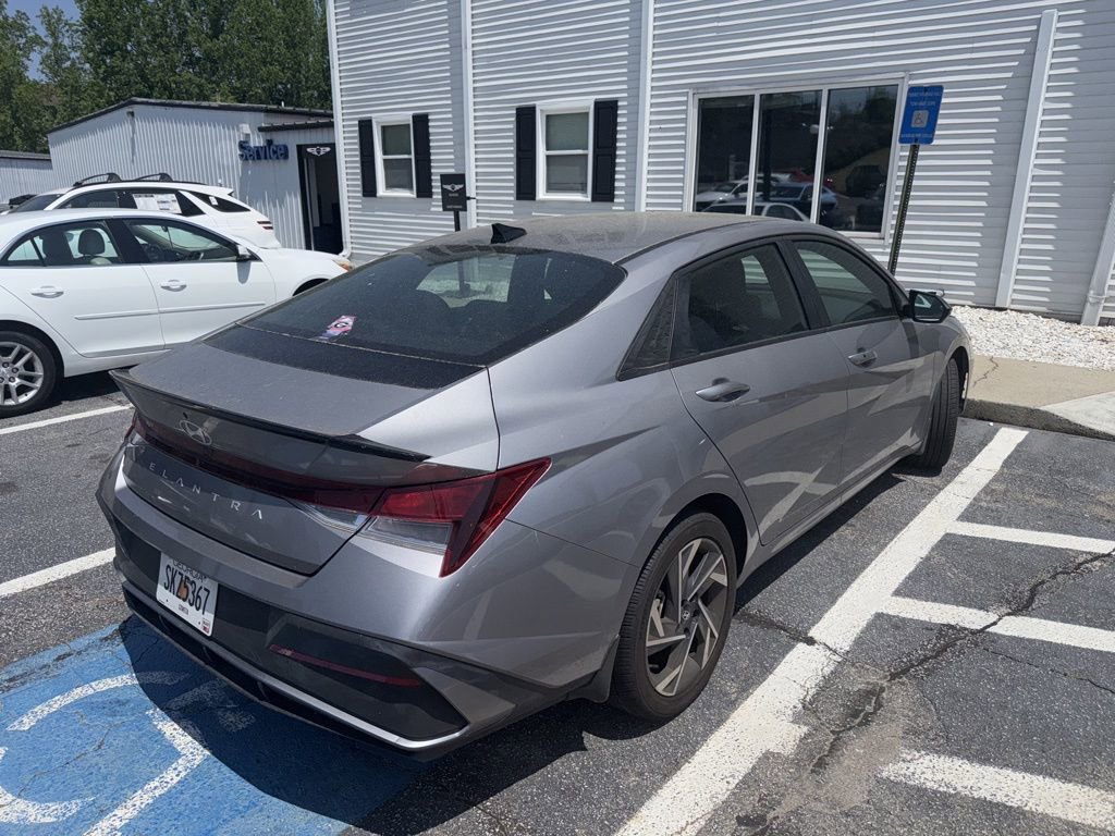 2025 Hyundai Elantra Sport