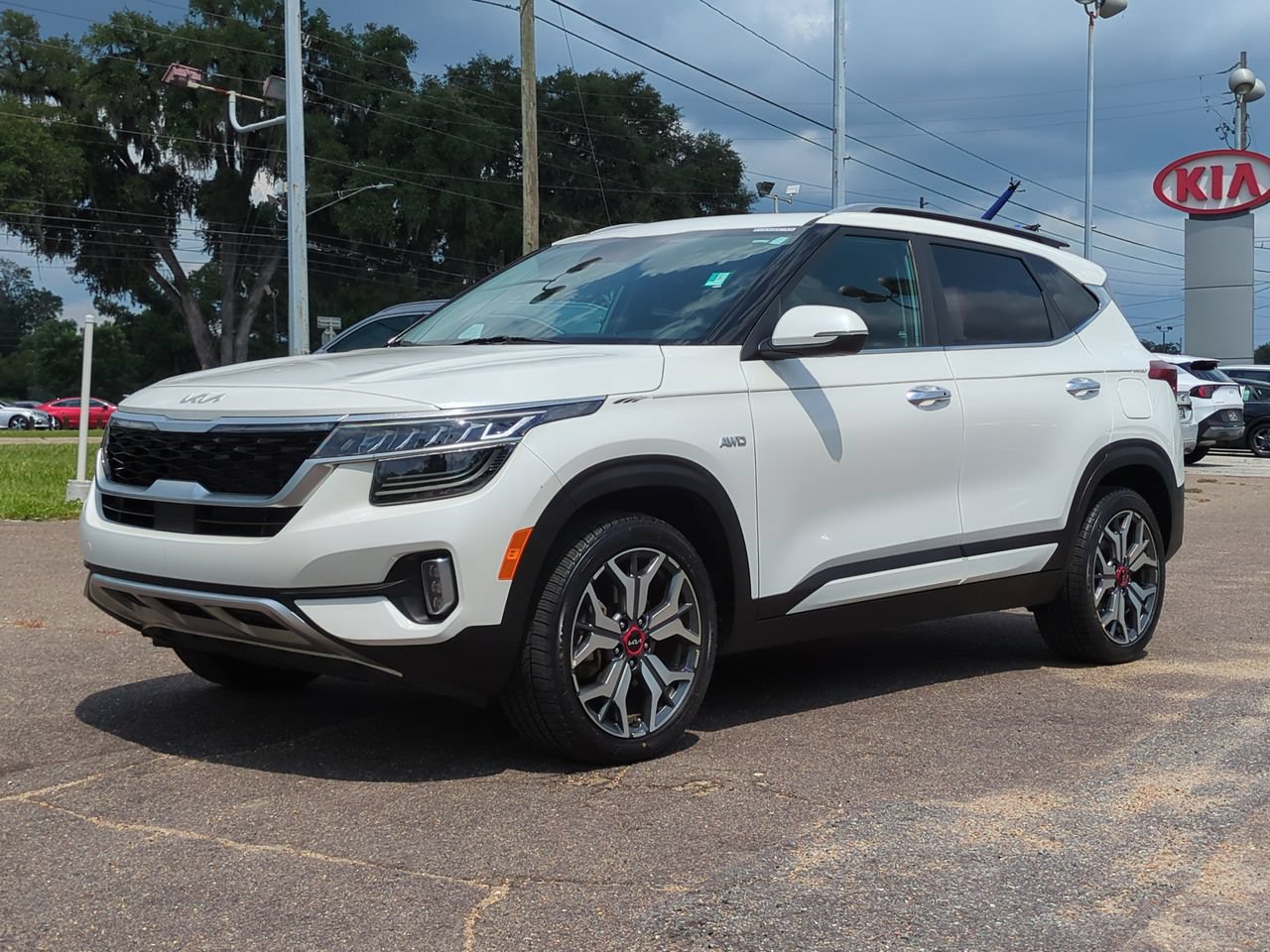 Certified 2023 Kia Seltos SX w/ SX Sunroof Package