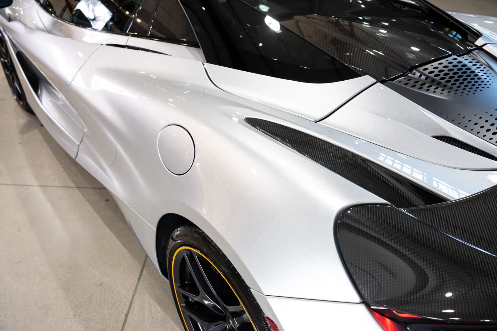 Used 2024 McLaren 750S Spider photo 15