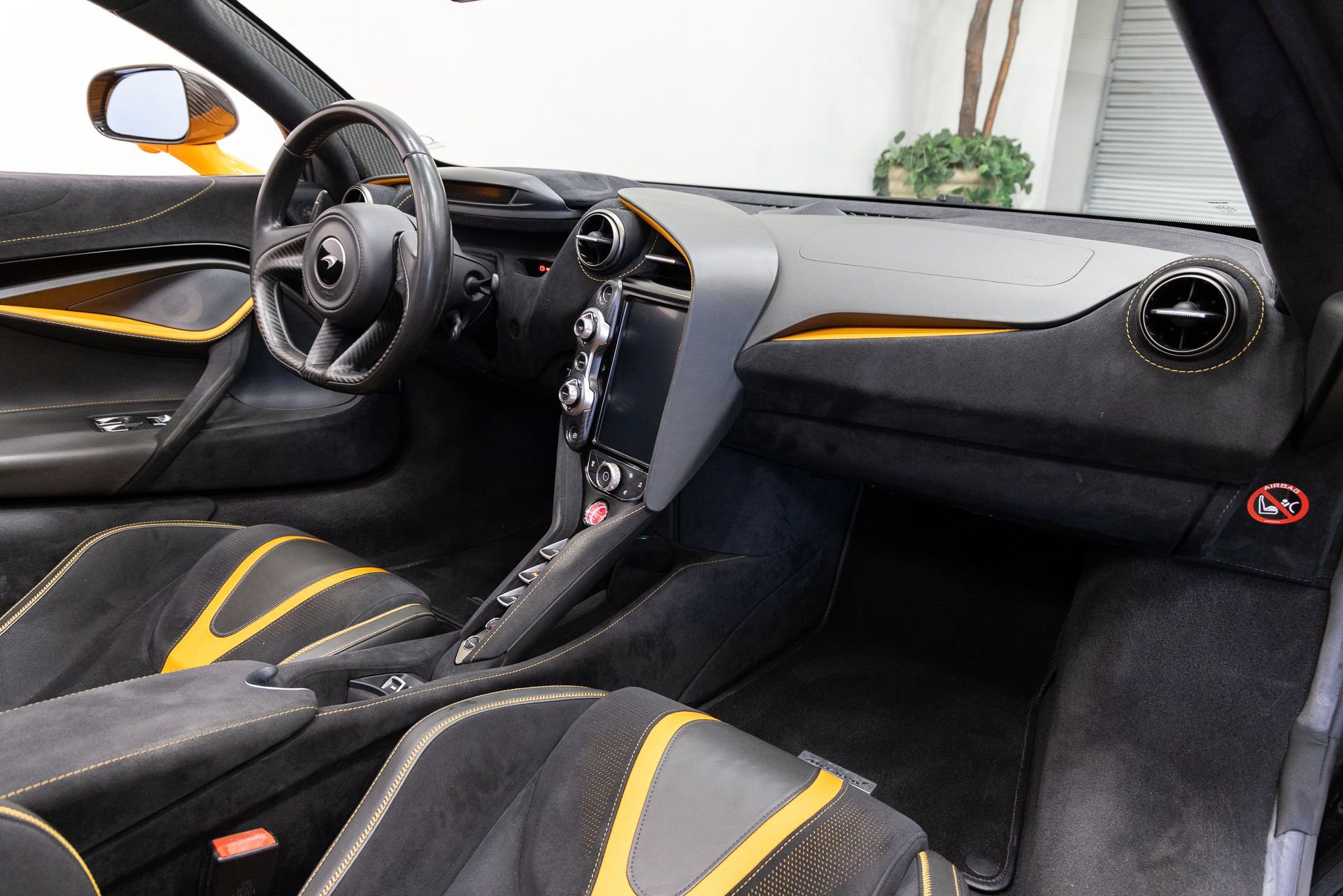 Used 2020 McLaren 720S Performance photo 12