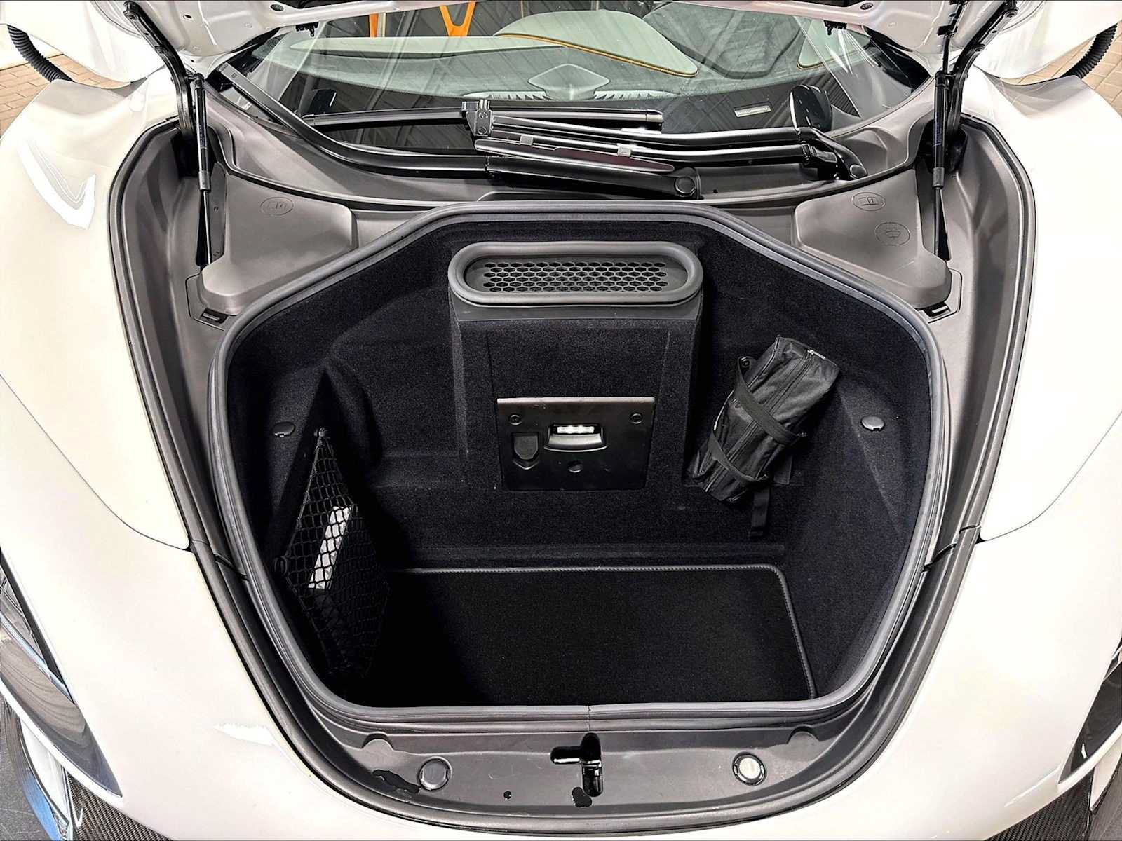 Used 2019 McLaren 720S photo 33