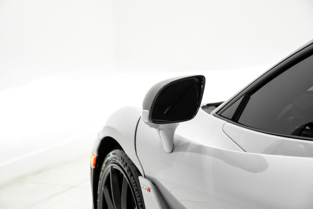 Used 2020 McLaren 720S Performance photo 32