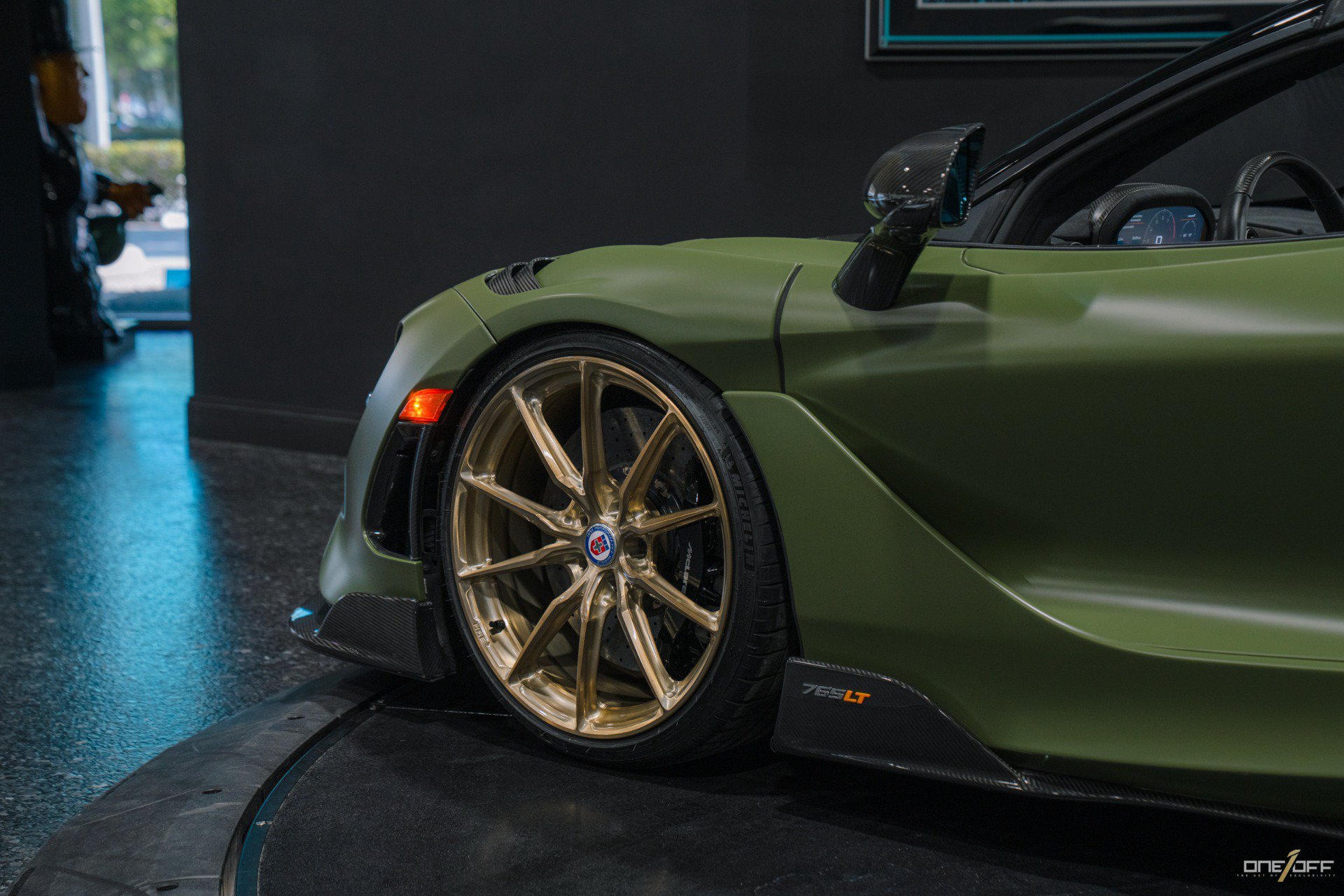 Used 2022 McLaren 765LT photo 23