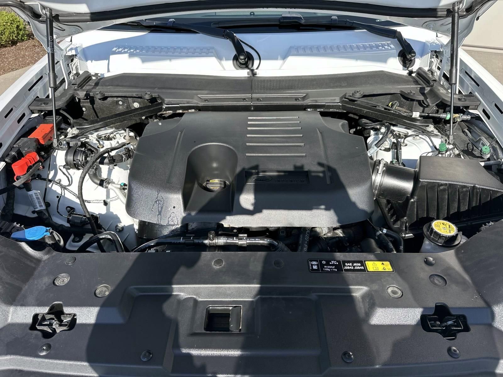 2024 Land Rover Defender 130 X-Dynamic SE