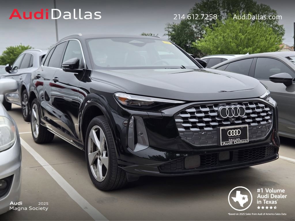 Certified 2025 Audi Q5 Premium w/ Premium Plus