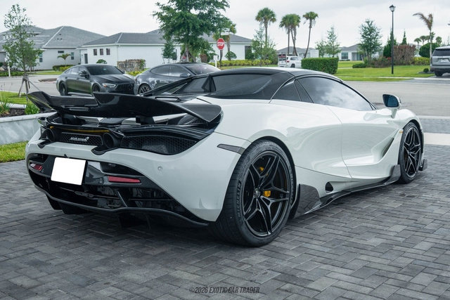 Used 2020 McLaren 720S Performance photo 18