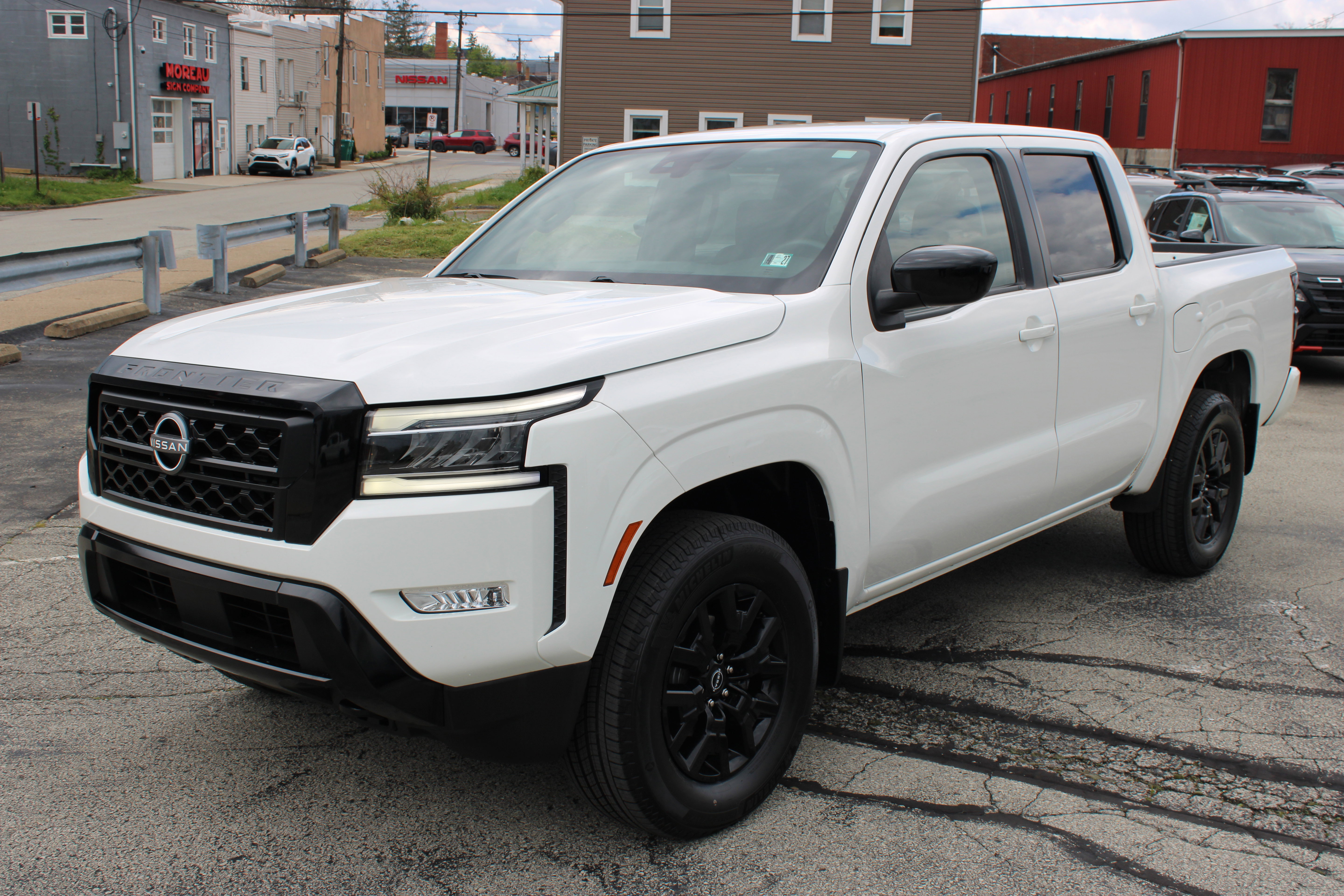 Certified 2023 Nissan Frontier SV w/ Midnight Edition Package
